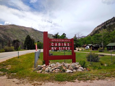 Simple Mountain Cabin for a Rustic Mountain Retreat near Well Gulch Nature Trail, CO - Bellvue, Colorado - glamping.directory