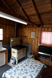 Simple Mountain Cabin for a Rustic Mountain Retreat near Well Gulch Nature Trail, CO - Bellvue, Colorado - glamping.directory