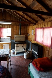 Simple Mountain Cabin for a Rustic Mountain Retreat near Well Gulch Nature Trail, CO - Bellvue, Colorado - glamping.directory