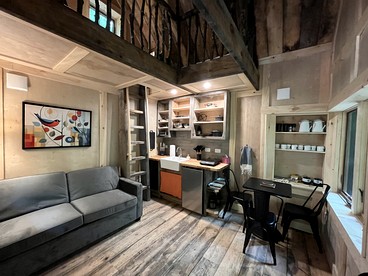 Eco-Friendly, Abstract Treehouse Surrounded by Wildlife and Hiking Trails For a Special Getaway in Sparrow Bush, New York - Sparrow Bush, New York - glamping.directory