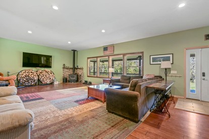 Peaceful Estate Designed for Connection & Relaxation in Andes, New York - Andes, New York - glamping.directory