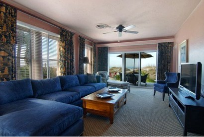 Historic Seafront Cottage with Gorgeous Gulf Views in Indian Rocks Beach, Florida - Indian Rocks Beach, Florida - glamping.directory