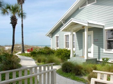 Historic Seafront Cottage with Gorgeous Gulf Views in Indian Rocks Beach, Florida - glamping.directory