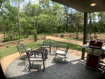 Unique Hobbit House Accommodation with a Private Hot Tub in Shenandoah, Virginia - Shenandoah , Virginia - glamping.directory