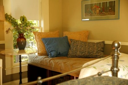 Elegant Secluded Cabin with a Swimming Pond near the Navarro River in California - Boonville, California - glamping.directory