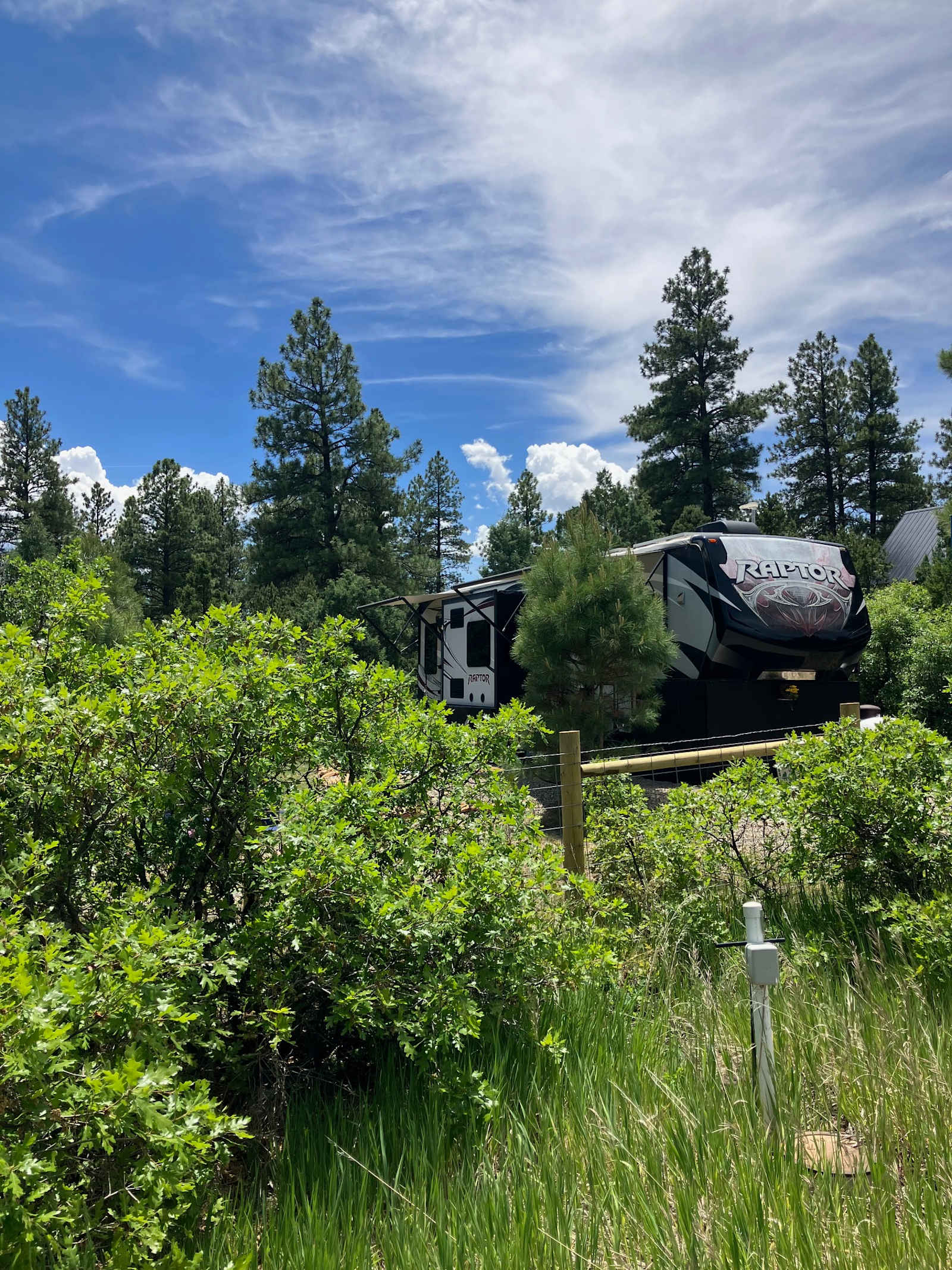 7450' Summit Fullhookup Camping! - glamping.directory