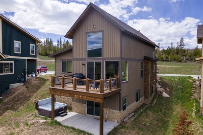 Modern Mountain Cabin with Hot-Tub in Fraser, Colotado - glamping.directory