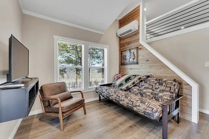 Chic Cabin Stay with Loft, Pool Access & Outdoor Fire Pit in Branson, Missouri - Branson, Missouri - glamping.directory