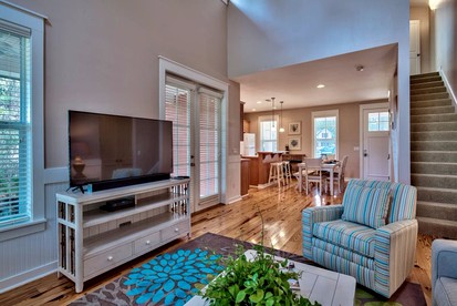 Luxury Cottage Rental with Six-Seater Golf Cart Provided in Miramar Beach, Florida - Miramar Beach, Florida - glamping.directory