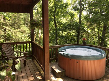 Charming Cabin Rental Surrounded by Three Wooded Acres next to the Shenandoah River, Victoria - Luray, Virginia - glamping.directory
