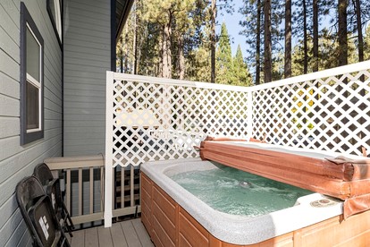 Gorgeous Cottage with Hot-tub and Barbecue in Big Bear Lake, California - Big Bear Lake, California - glamping.directory