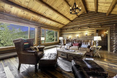 Beautiful Pet-Friendly Log Cabin with Hot Tub near Allenspark and Estes Park, Colorado - Allenspark, Colorado - glamping.directory