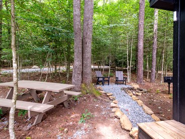 Pet-Friendly Paradise: Luxury Glamping Cabin in Pisgah Forest for You and Your Furry Friend - Transylvania County, North Carolina - glamping.directory