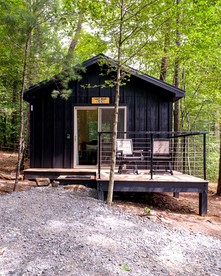 Pet-Friendly Paradise: Luxury Glamping Cabin in Pisgah Forest for You and Your Furry Friend - Transylvania County, North Carolina - glamping.directory