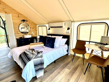 Entire Safari Tents Campground Ideal for Large Groups in Kentucky - Cadiz, Kentucky - glamping.directory