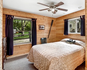 Minnesota Glamping Retreat in Lakeside Cabin for 6 in Fergus Falls - Fergus Falls, Minnesota - glamping.directory