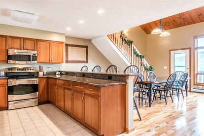 Lovely Bretton Woods Vacation Home for Families - Carroll, New Hampshire - glamping.directory