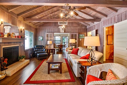 Stunning Cabin with River Access in Guerneville, California - Guerneville, California - glamping.directory