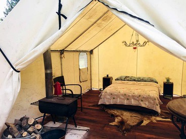 Camping Getaway on a Ranch with Mountain Views near Jacksonville, Oregon - Jacksonville, Oregon - glamping.directory