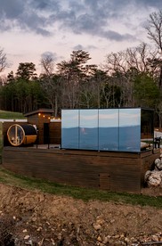 Stunning Mirrored Glass Cabin with Hot Tub & Sauna near Lookout Mountain, Dade County, GA - Dade County, Georgia - glamping.directory