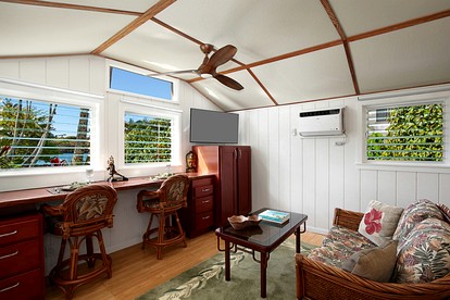 Quaint Cottage near the Beach on Kauai Island, Hawaii - Kapaa, Hawaii - glamping.directory