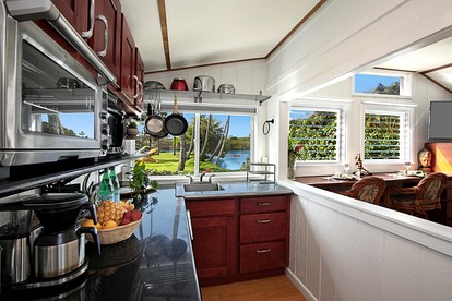Quaint Cottage near the Beach on Kauai Island, Hawaii - Kapaa, Hawaii - glamping.directory