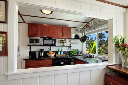 Quaint Cottage near the Beach on Kauai Island, Hawaii - Kapaa, Hawaii - glamping.directory