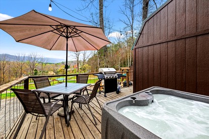 Mountain Glamping Cabin in Hayesville, North Carolina near the Appalachian Trail - Hayesville, North Carolina - glamping.directory