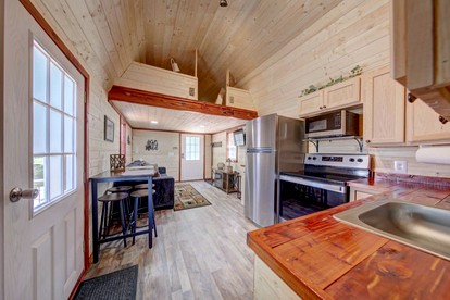 Mountain Glamping Cabin in Hayesville, North Carolina near the Appalachian Trail - Hayesville, North Carolina - glamping.directory