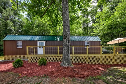 Mountain Glamping Cabin in Hayesville, North Carolina near the Appalachian Trail - glamping.directory