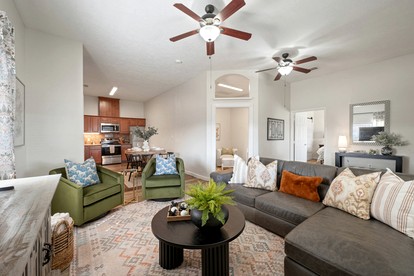 Industrial-Chic Cottage Retreat with Outdoor Space Near Kyle Field & Easterwood Airport in Dr. College Station, Texas - College Station, Texas - glamping.directory