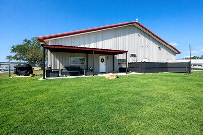 Industrial-Chic Cottage Retreat with Outdoor Space Near Kyle Field & Easterwood Airport in Dr. College Station, Texas - glamping.directory