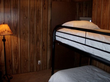 Spacious Family-Friendly Cabin Rental for a River Getaway in Darby, Montana - Darby, Montana - glamping.directory