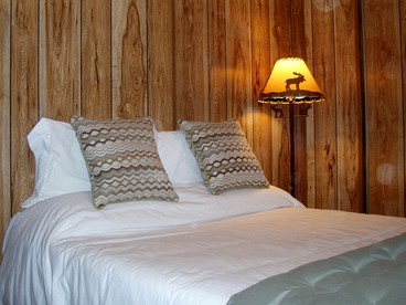 Spacious Family-Friendly Cabin Rental for a River Getaway in Darby, Montana - Darby, Montana - glamping.directory
