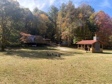 Cozy Cabin in the Blue Ridge Mountains, Perfect for a Weekend Escape from Atlanta - Suches, Georgia - glamping.directory