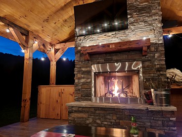 Cozy Cabin in the Blue Ridge Mountains, Perfect for a Weekend Escape from Atlanta - Suches, Georgia - glamping.directory