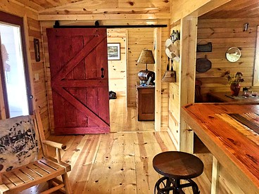 Cozy Cabin in the Blue Ridge Mountains, Perfect for a Weekend Escape from Atlanta - Suches, Georgia - glamping.directory