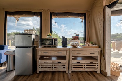 Exceptional Safari Tent Rental in Burnet, Texas, for Unforgettable Glamping Escapes - Burnet, Texas - glamping.directory