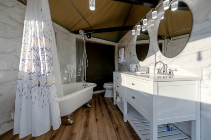 Exceptional Safari Tent Rental in Burnet, Texas, for Unforgettable Glamping Escapes - Burnet, Texas - glamping.directory
