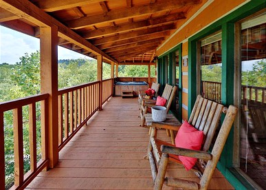 Exclusive Cabin Rental near the Great Smoky National Park in Tennessee - Sevierville, Tennessee - glamping.directory