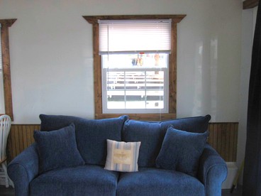 Blue Pearl Houseboat in Boston Harbor Wifi, A/C, - Boston, Massachusetts - glamping.directory