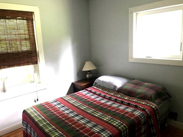 Cozy Getaway Cabin for Two near Esopus River in Shandaken, New York - Shandaken, New York - glamping.directory