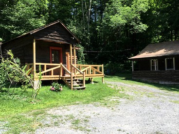 Cozy Getaway Cabin for Two near Esopus River in Shandaken, New York - glamping.directory