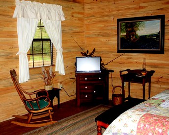 Rustic Cabin Getaway with Stunning Front Porch near Beaumont, Texas - Kountze, Texas - glamping.directory