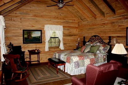 Rustic Cabin Getaway with Stunning Front Porch near Beaumont, Texas - Kountze, Texas - glamping.directory