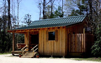 Rustic Cabin Getaway with Stunning Front Porch near Beaumont, Texas - Kountze, Texas - glamping.directory
