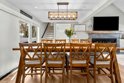 Stylish Retreat with Game Room, Home Theater & Outdoor Patio in Barnstable, Massachusetts - Barnstable, Massachusetts - glamping.directory