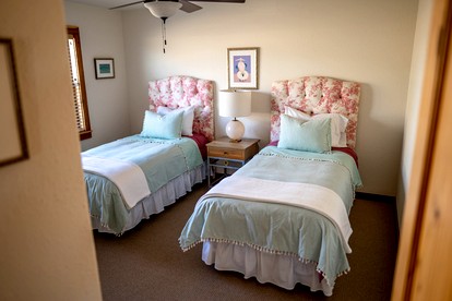 Charming Ranch-Style House Filled with Antiques near Round Top, Texas - New Ulm, Texas - glamping.directory