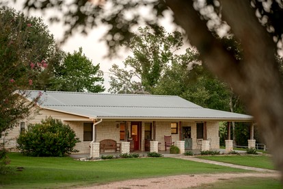 Charming Ranch-Style House Filled with Antiques near Round Top, Texas - glamping.directory