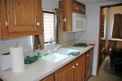 Charming Family-Friendly Cabin with a Loft Along the Kenai River, Alaska - Cooper Landing, Alaska - glamping.directory